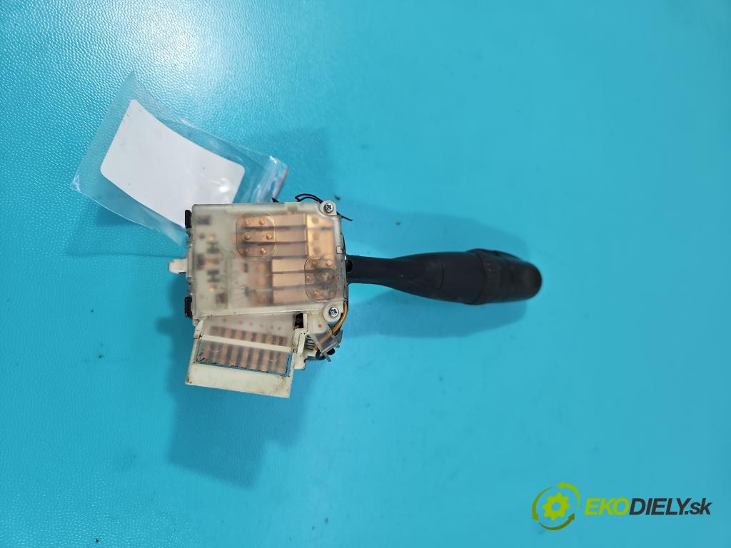 Suzuki Swift Mk6 2005-2010 1.3 16V 92 HP manual 68 kW 1328 cm3 5- prepínač smeroviek 173744 (Prepínacie páčky pod volantom)