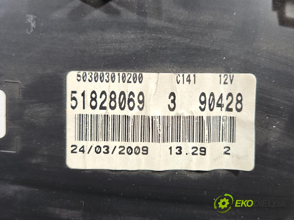 Fiat Punto Grande 1.2 8v 65 hp manual 48 kW 1242 cm3 3- Přístrojová deska 51828069 (Přístrojová deska)