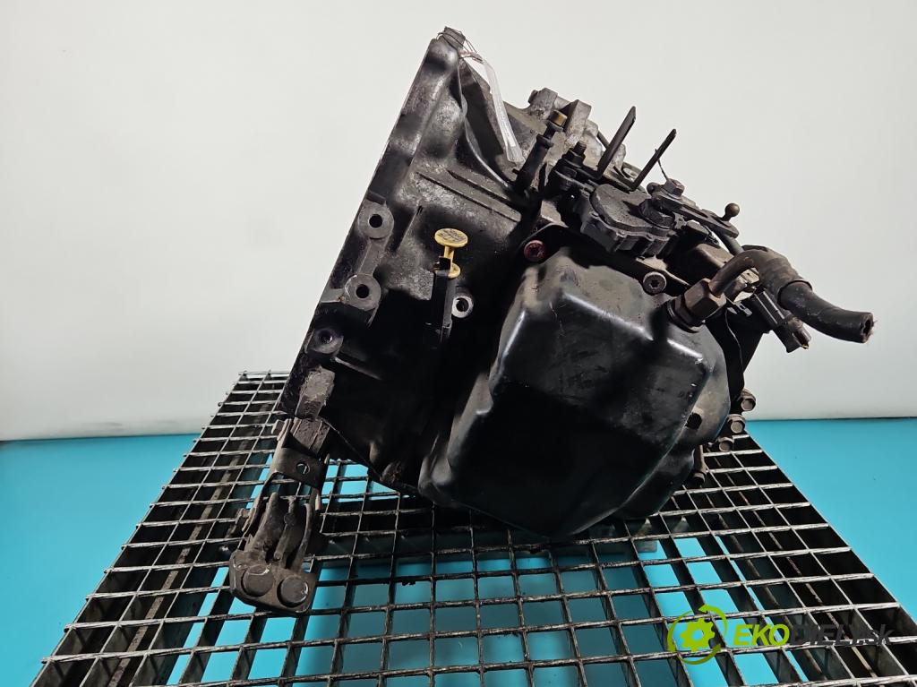 Volvo V70 II 1999-2007 2.4 D5 163 HP automatic 120 kW 2401 cm3 5- prevodovka stupeň,rýchlosť automat 30681186