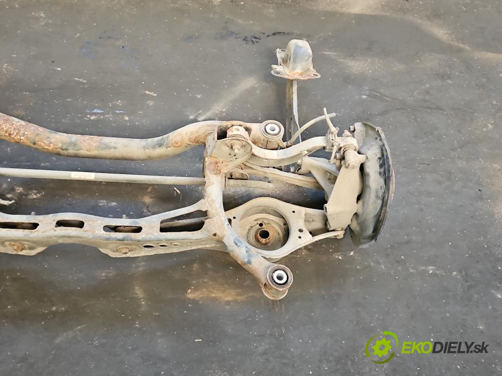 Vw Passat CC 2008-2016 2.0 TDI 140 hp manual 103 kW 1999 cm3 4- zadní výztuha  (Zadní výztuha)