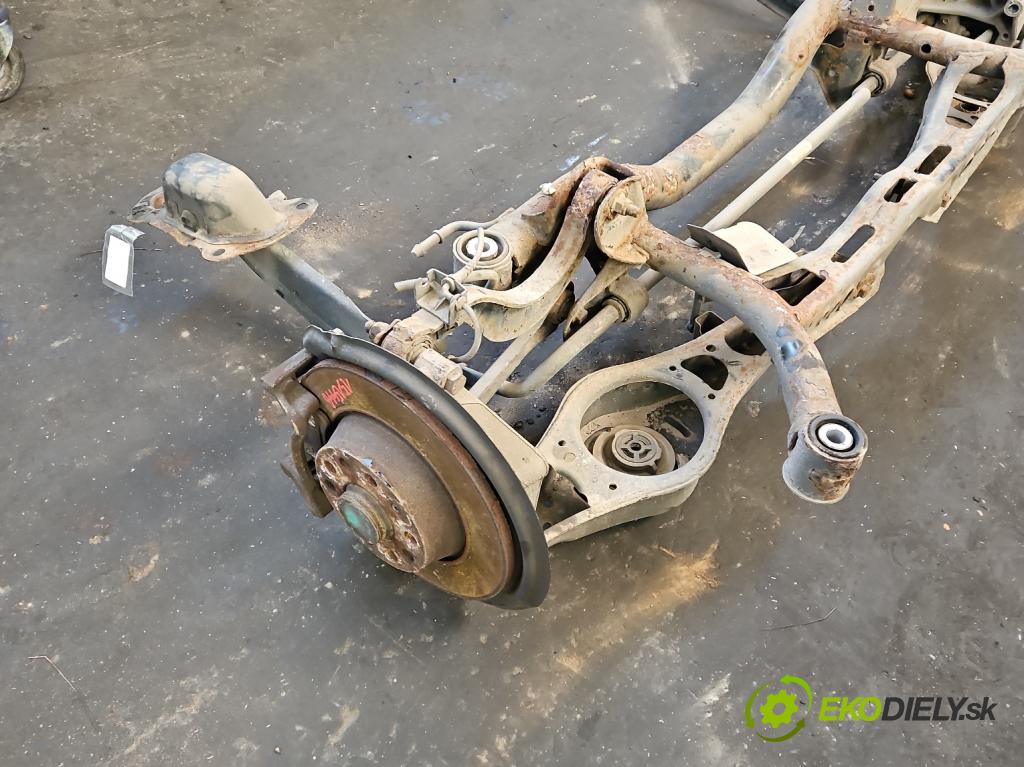 Vw Passat CC 2008-2016 2.0 TDI 140 hp manual 103 kW 1999 cm3 4- zadní výztuha  (Zadní výztuha)