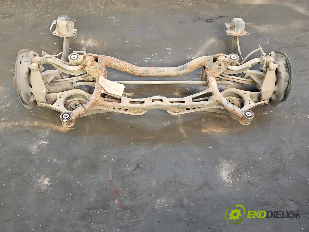 Vw Passat CC 2008-2016 2.0 TDI 140 hp manual 103 kW 1999 cm3 4- zadní výztuha  (Zadní výztuha)