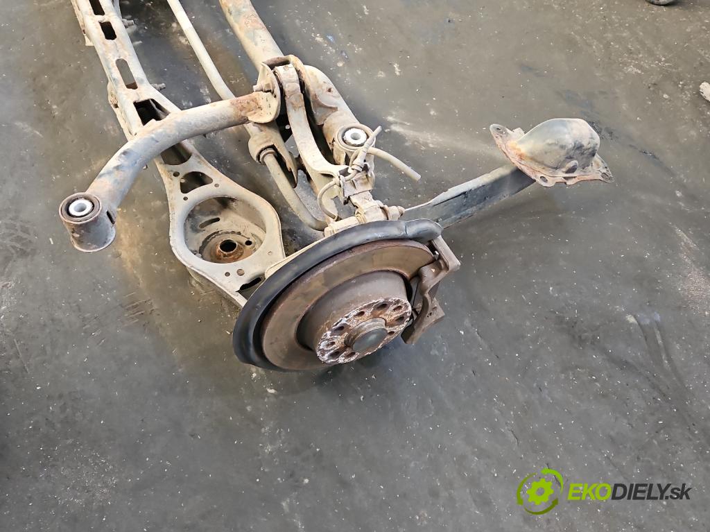 Vw Passat CC 2008-2016 2.0 TDI 140 hp manual 103 kW 1999 cm3 4- zadní výztuha  (Zadní výztuha)