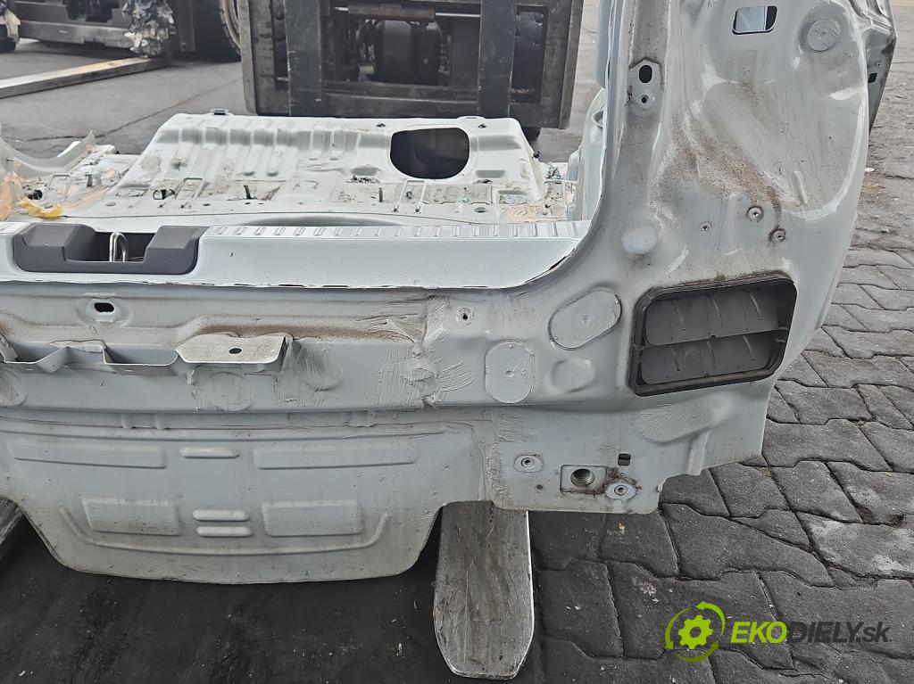 Dacia Sandero III 2020- 1.0 SCe: 91 KM manual 67 kW 999 cm3 5- pas zadní: