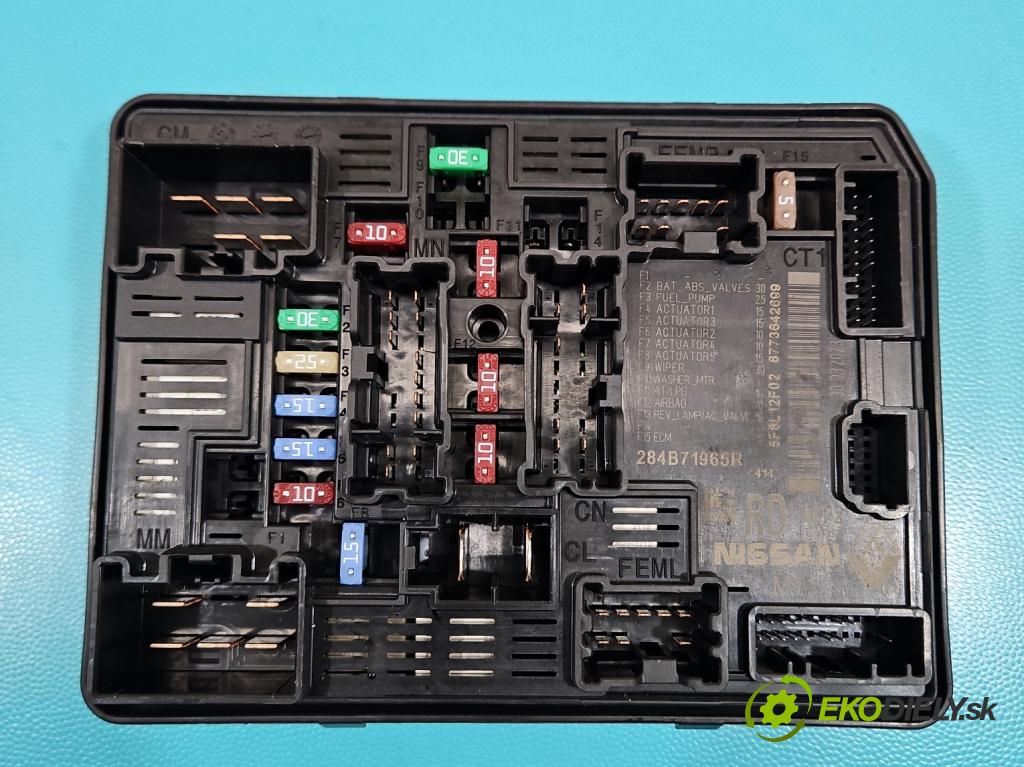 Dacia Sandero III 2020- 1.0 SCe 91KM manual 67 kW 999 cm3 5- skříňka pojistková 284B71965R (Pojistková skříňka)