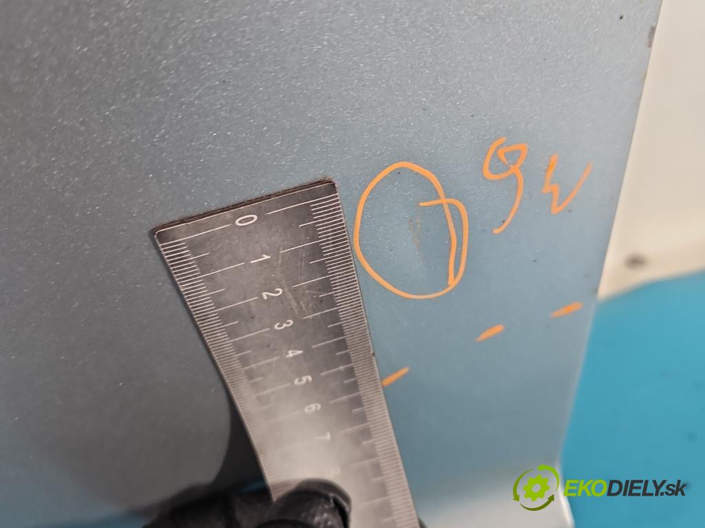 Suzuki Swift Mk6 2005-2010 1.3 16V 92 HP manual 68 kW 1328 cm3 5- dvere predné ľavé  (Kľučka dverí ostatné)