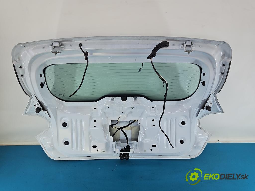 Dacia Sandero III 2020- 1.0 SCe 91KM manual 67 kW 999 cm3 5- zadní kufrové dveře  (Zadní kapota (kufr))