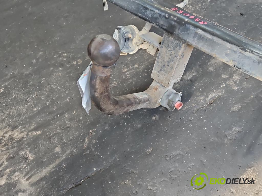 Vw Passat B5 1995-2005 1.9 tdi 110 hp manual 81 kW 1896 cm3 5- oko tažné  (Tažné zařízení)