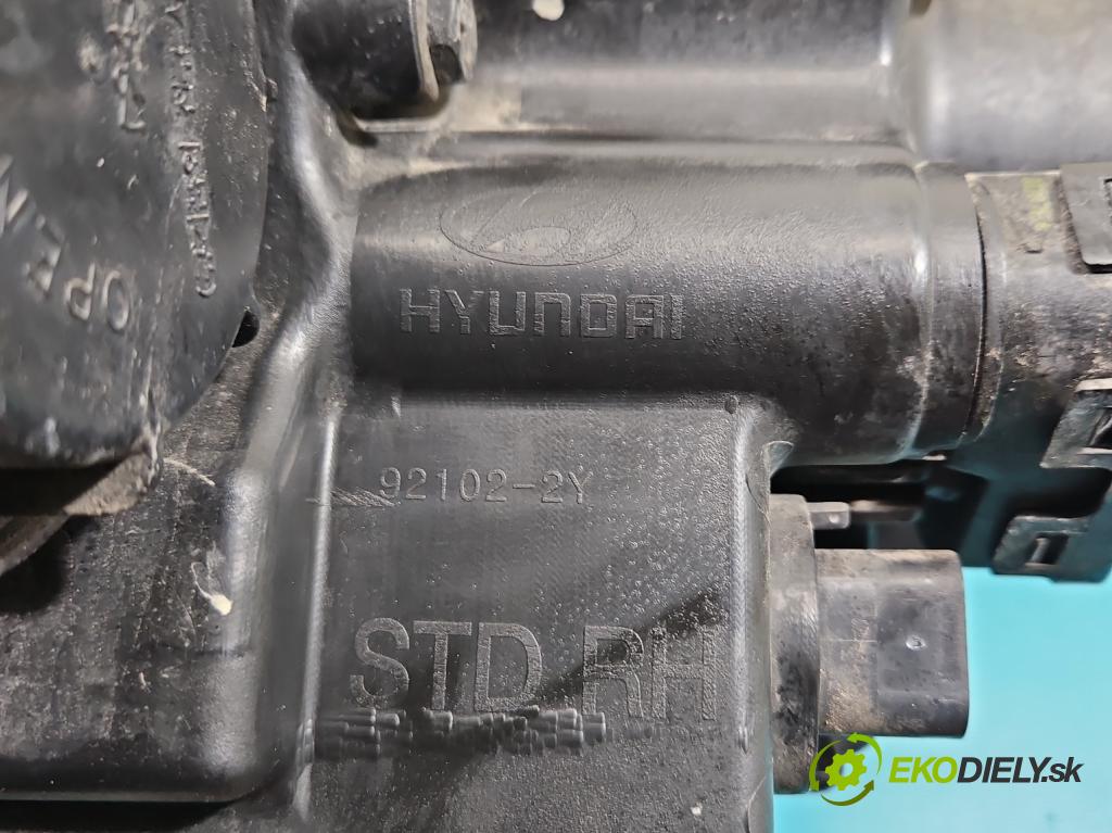 Hyundai Ix35 2.0 crdi 4wd 136 HP manual 100 kW 1995 cm3 5- Reflektor: pravý 92102-2Y (Svetlo predné pravé)