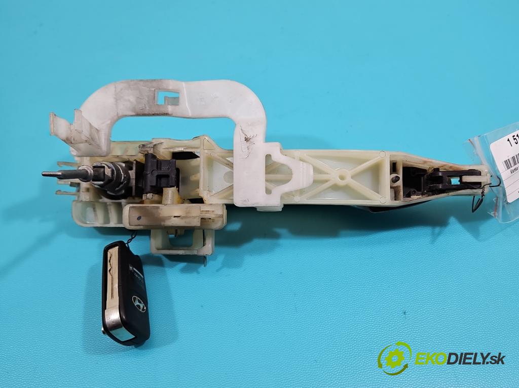 Hyundai Ix35 2.0 crdi 4wd 136hp manual 100 kW 1995 cm3 5- klika přední levé 90721-00400 (Vnější přední levá klika dveří)