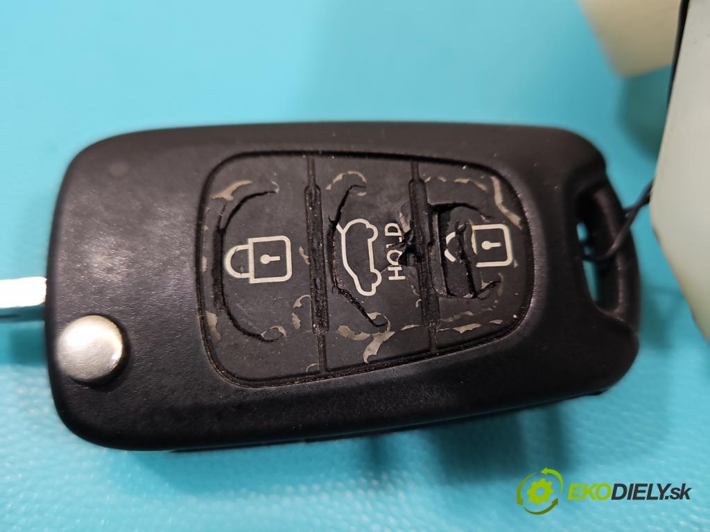 Hyundai Ix35 2.0 crdi 4wd 136hp manual 100 kW 1995 cm3 5- klika přední levé 90721-00400 (Vnější přední levá klika dveří)