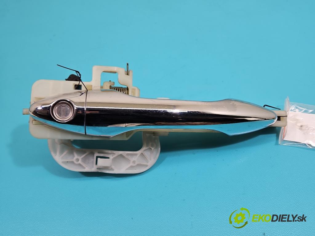 Hyundai Ix35 2.0 crdi 4wd 136hp manual 100 kW 1995 cm3 5- klika přední levé 90721-00400 (Vnější přední levá klika dveří)