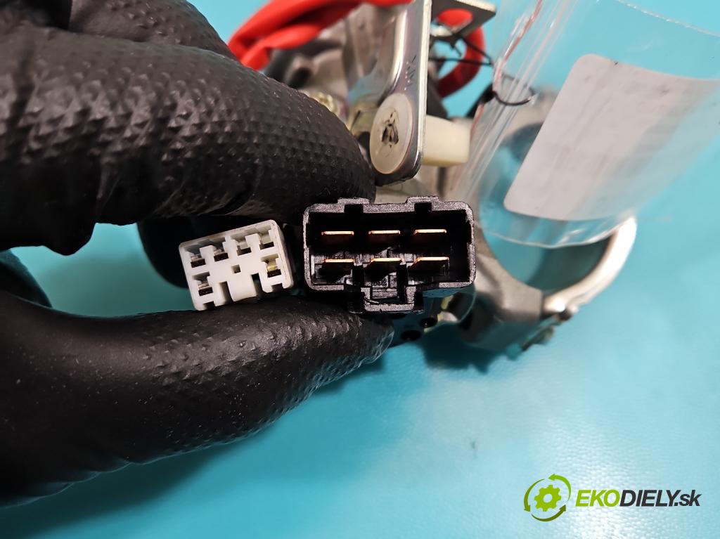 Hyundai Ix35 2.0 crdi 4wd 136 HP manual 100 kW 1995 cm3 5- Spínačka  (Spínacia skrinka)