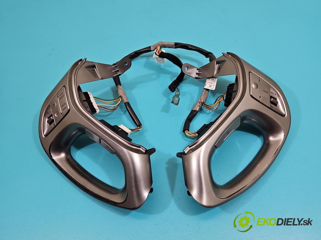 Hyundai Ix35 2.0 crdi 4wd 136 HP manual 100 kW 1995 cm3 5- prepínač multifunkční: řízení: 96700-2S300 (Prepínacie páčky pod volantom)