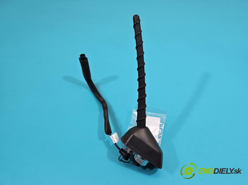 Hyundai Ix35 2.0 crdi 4wd 136 HP manual 100 kW 1995 cm3 5- Antena V3-05228EK
