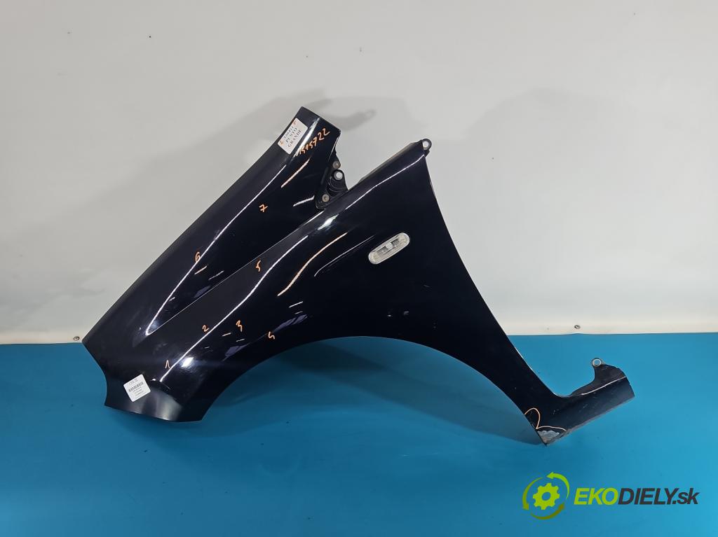 Fiat Punto Grande 1.2 8v 65 hp manual 48 kW 1242 cm3 3- blatnik přední levý  (Levý přední blatník)