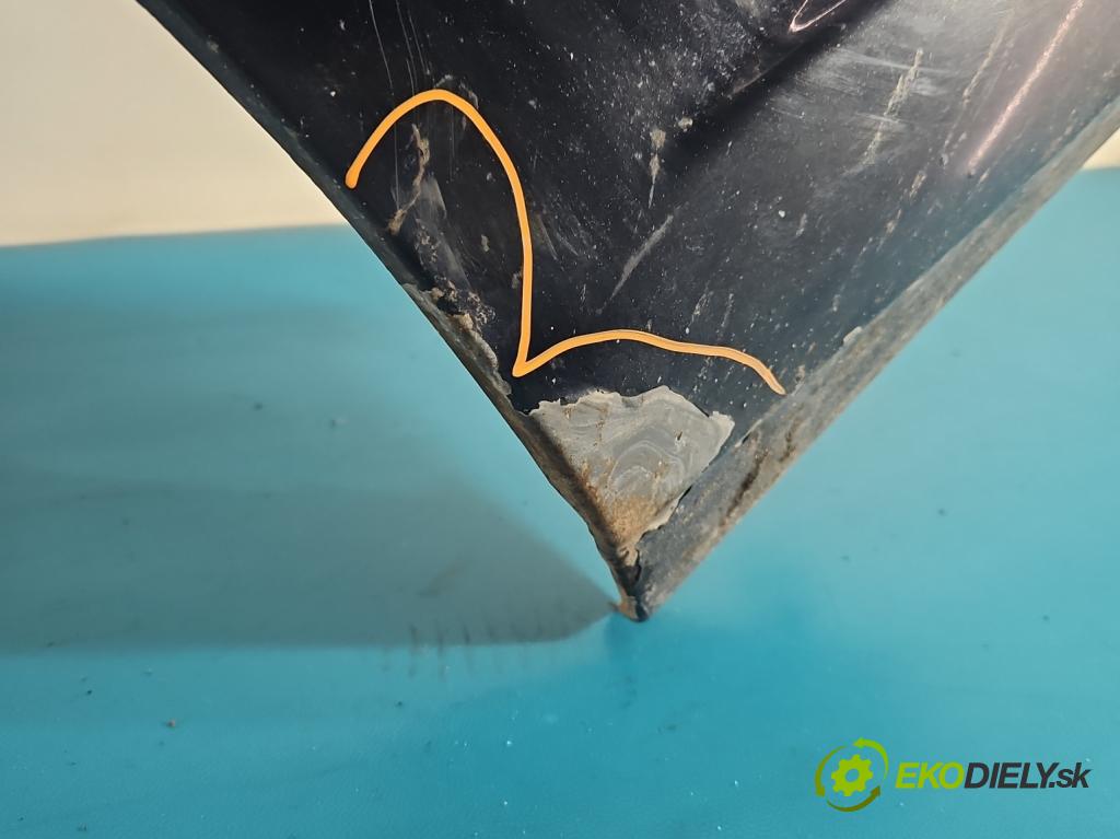 Fiat Punto Grande 1.2 8v 65 hp manual 48 kW 1242 cm3 3- blatnik přední levý  (Levý přední blatník)