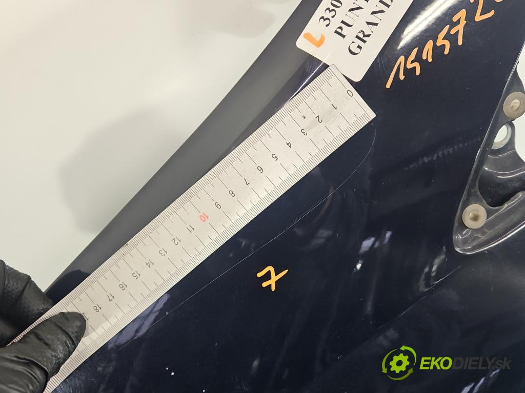 Fiat Punto Grande 1.2 8v 65 hp manual 48 kW 1242 cm3 3- blatnik přední levý  (Levý přední blatník)