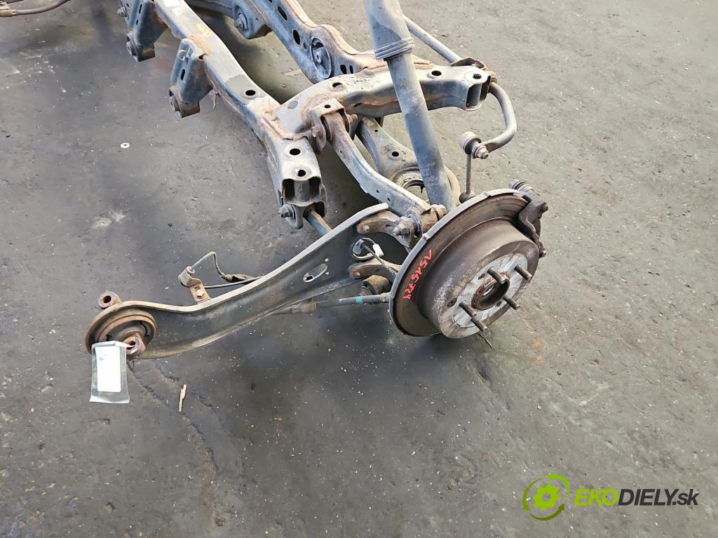 Hyundai Ix35 2.0 crdi 4wd 136hp manual 100 kW 1995 cm3 5- zadní výztuha 55405-2S110 (Zadní výztuha)