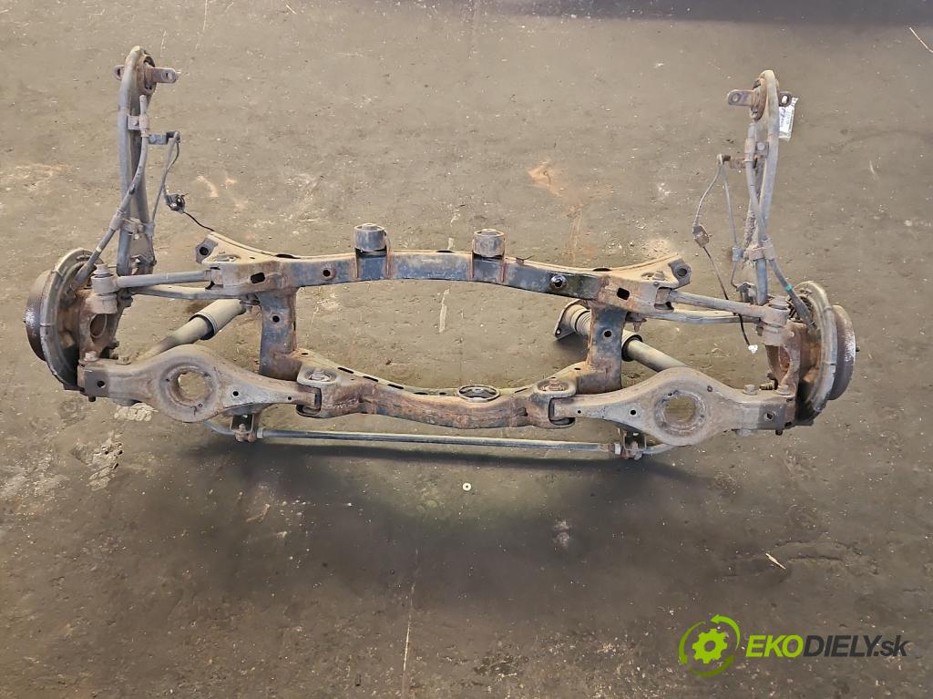 Hyundai Ix35 2.0 crdi 4wd 136hp manual 100 kW 1995 cm3 5- zadní výztuha 55405-2S110 (Zadní výztuha)