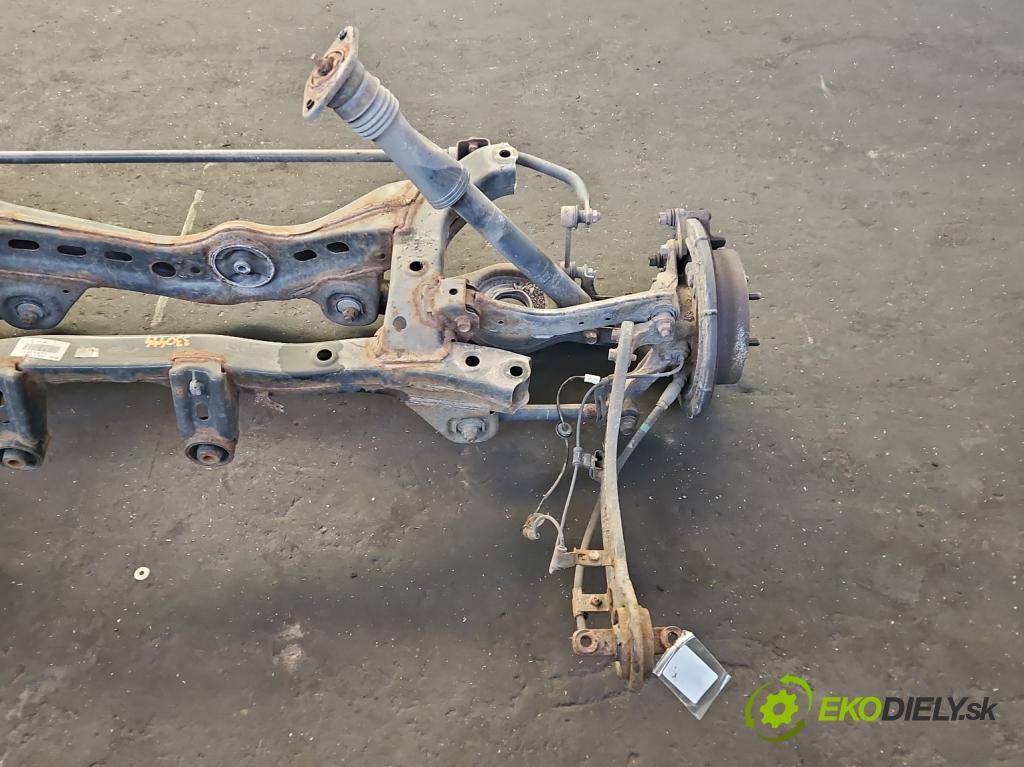 Hyundai Ix35 2.0 crdi 4wd 136hp manual 100 kW 1995 cm3 5- zadní výztuha 55405-2S110 (Zadní výztuha)