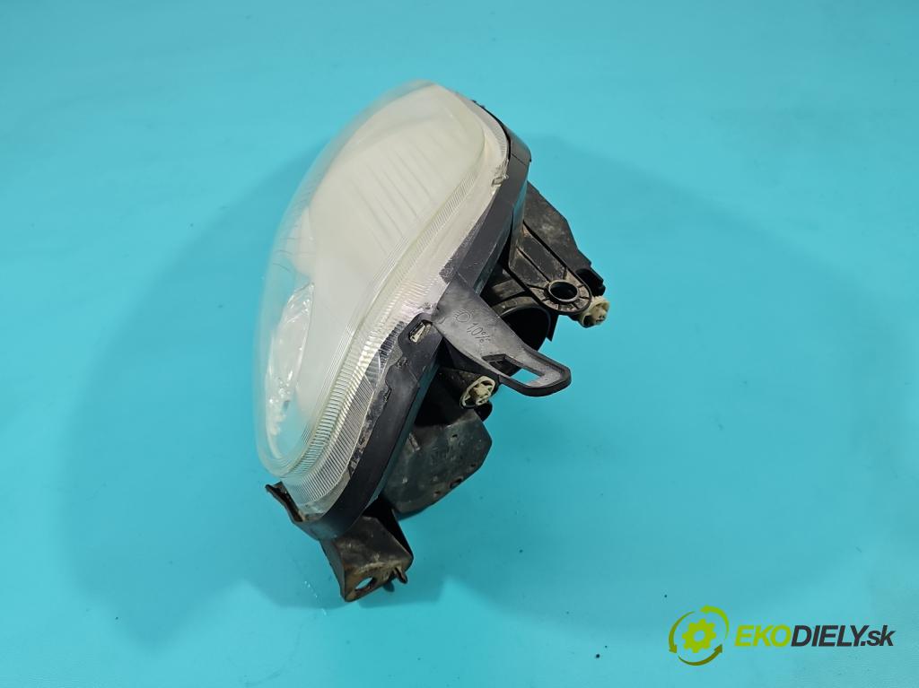 Fiat Punto Grande 1.2 8v 65 HP manual 48 kW 1242 cm3 3- Reflektor: ľavý  (Kľučka dverí ostatné)