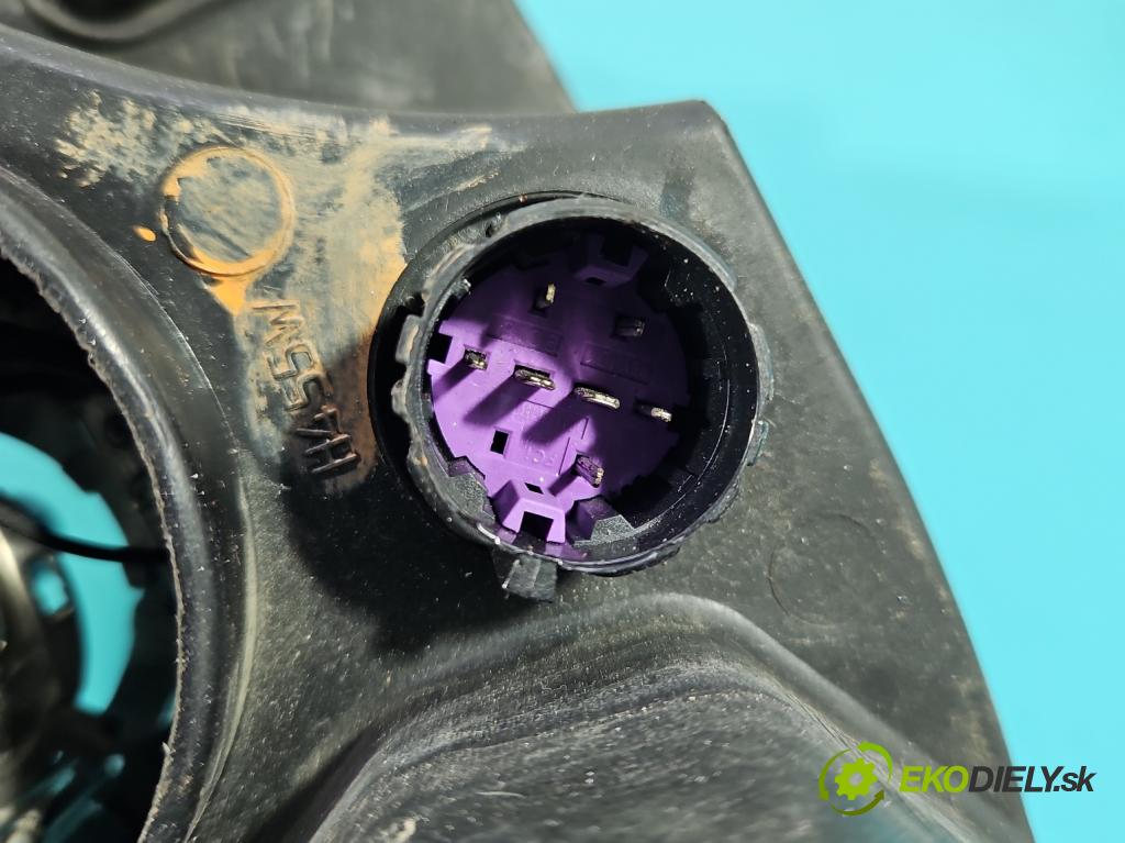 Fiat Punto Grande 1.2 8v 65 HP manual 48 kW 1242 cm3 3- Reflektor: ľavý  (Kľučka dverí ostatné)