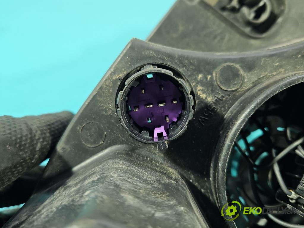 Fiat Punto Grande 1.2 8v 65 HP manual 48 kW 1242 cm3 3- Reflektor: pravý  (Svetlo predné pravé)