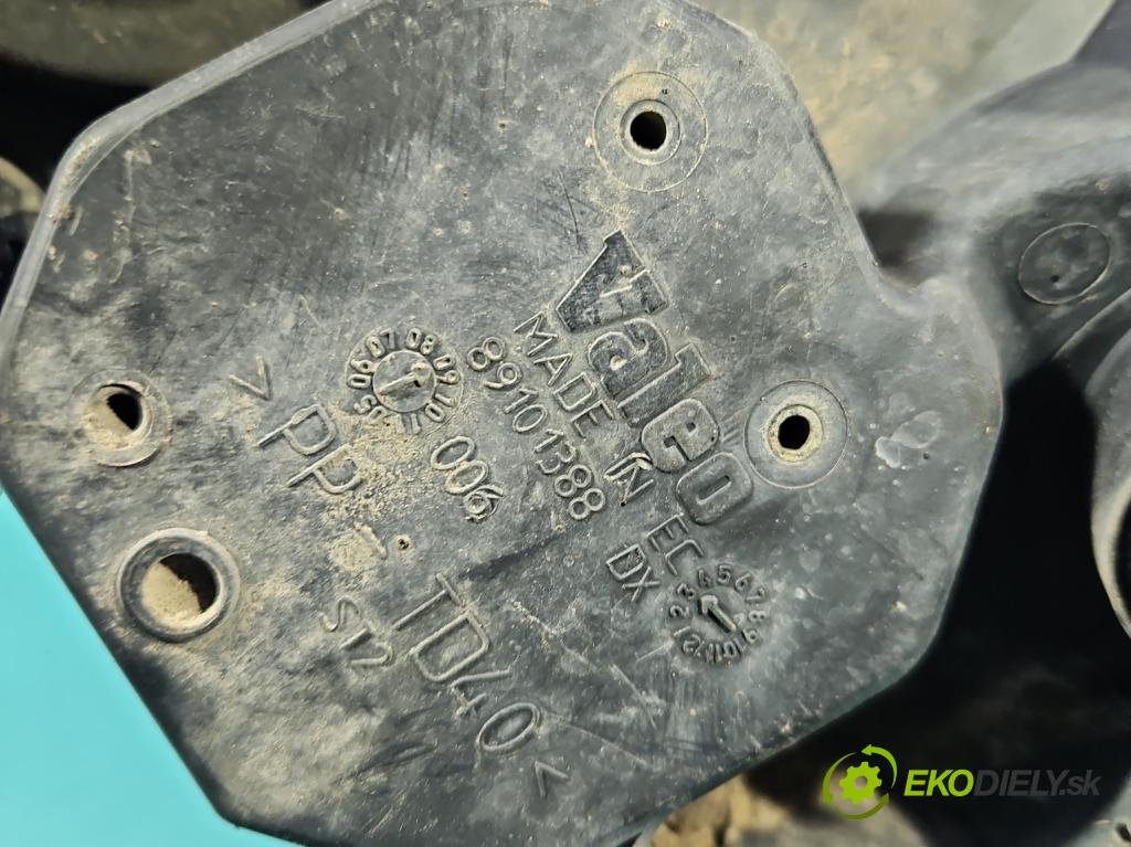 Fiat Punto Grande 1.2 8v 65 HP manual 48 kW 1242 cm3 3- Reflektor: pravý  (Svetlo predné pravé)