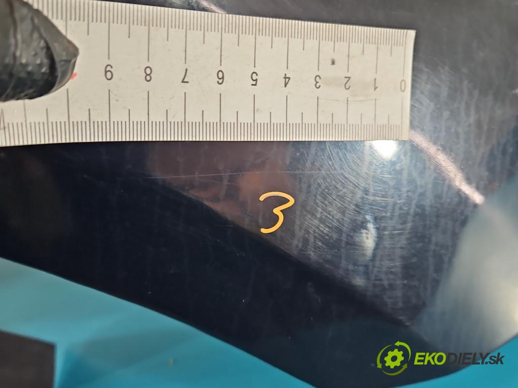 Fiat Punto Grande 1.2 8v 65 hp manual 48 kW 1242 cm3 3- blatnik přední pravý  (Klika dveří ostatní)