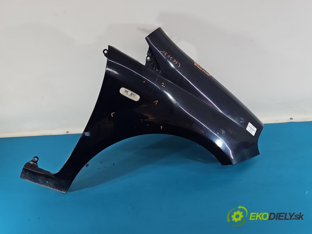 Fiat Punto Grande 1.2 8v 65 hp manual 48 kW 1242 cm3 3- blatnik přední pravý  (Klika dveří ostatní)