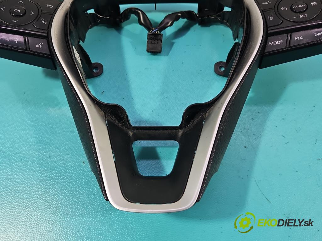 Toyota Corolla E21 2019- 1.8 16V 98 HP automatic 72 kW 1798 cm3 4- prepínač multifunkční: řízení:  (Prepínacie páčky pod volantom)