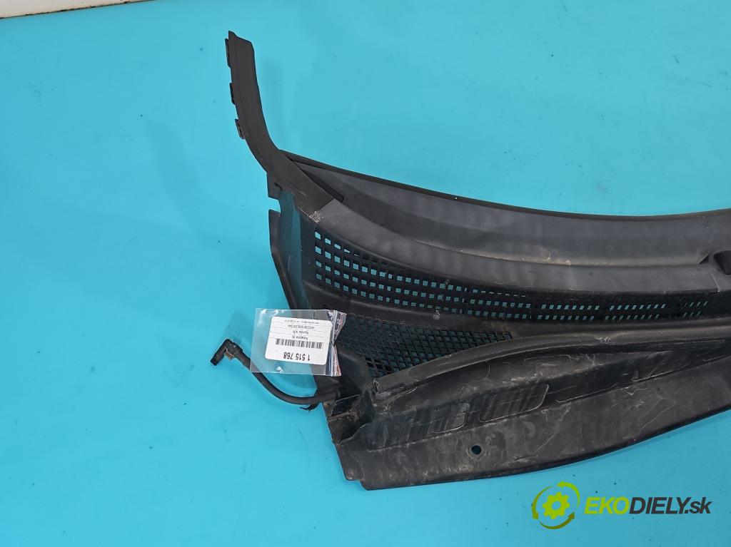 Hyundai Ix35 2.0 crdi 4wd 136 HP manual 100 kW 1995 cm3 5- torpédo  (Torpédo (plast pod čelným sklom))