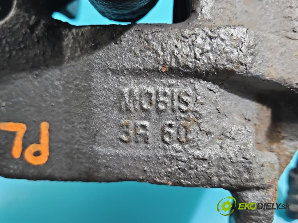Hyundai Ix35 2.0 crdi 4wd 136 HP manual 100 kW 1995 cm3 5- brzdič predné ľavý  (Kľučka dverí ostatné)