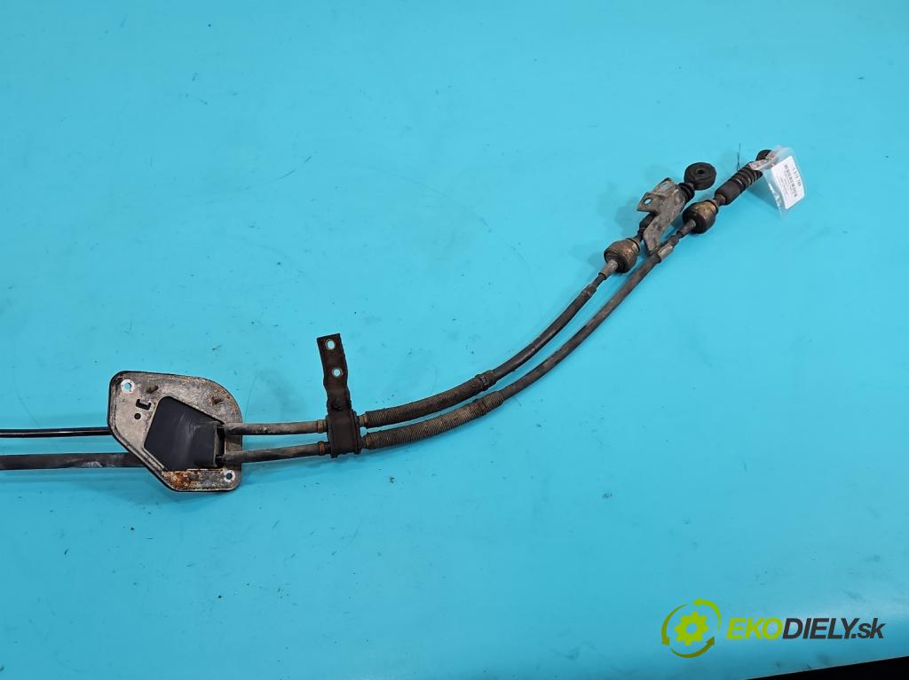 Honda Fr-v 1.7 16V 125 HP manual 92 kW 1668 cm3 5- Páka: Změny: stupeň,rýchlosť  (Rýchlostná páka (kulisa))