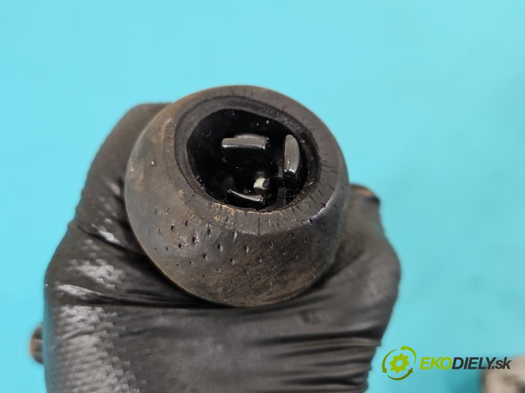 Honda Fr-v 1.7 16V 125 HP manual 92 kW 1668 cm3 5- Páka: Změny: stupeň,rýchlosť  (Rýchlostná páka (kulisa))