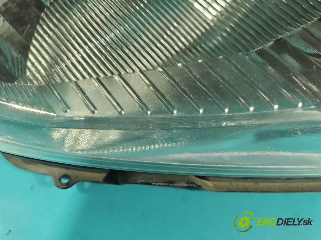 Honda Fr-v 1.7 16V 125 HP manual 92 kW 1668 cm3 5- Reflektor: pravý  (Svetlo predné pravé)