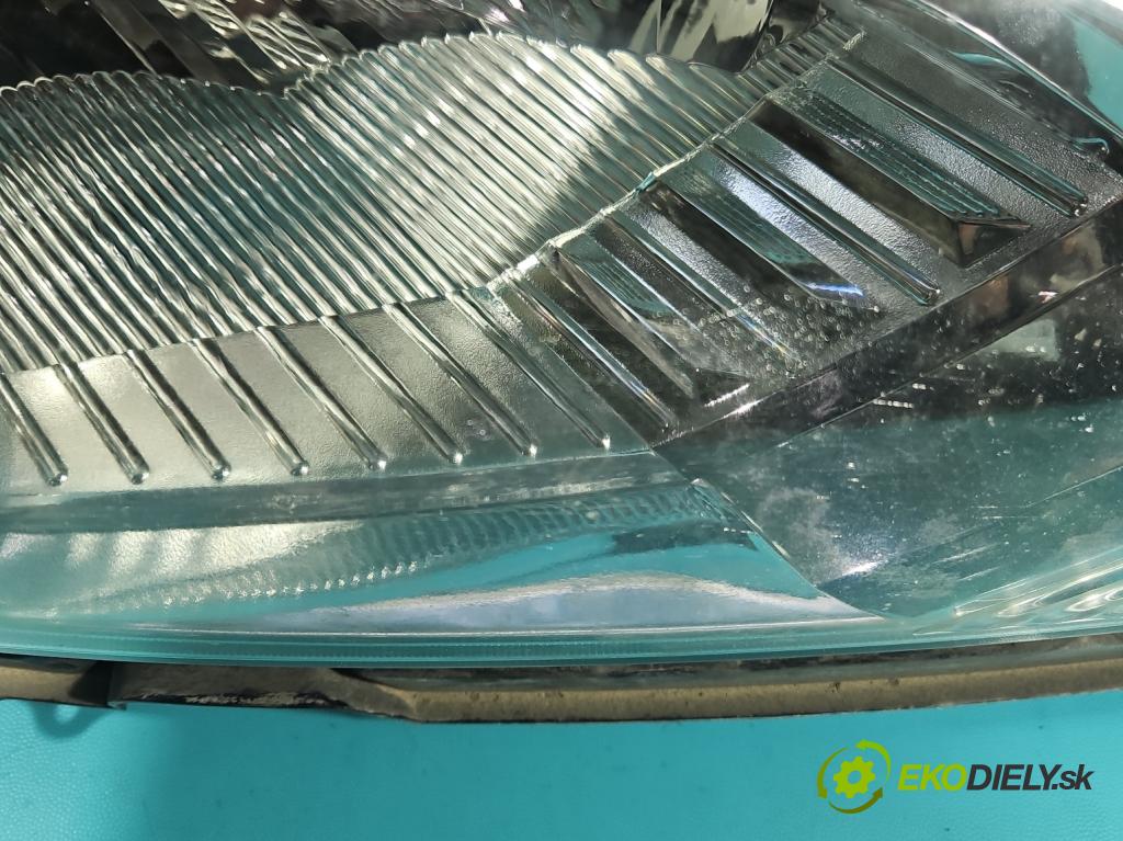 Honda Fr-v 1.7 16V 125 HP manual 92 kW 1668 cm3 5- Reflektor: pravý  (Svetlo predné pravé)