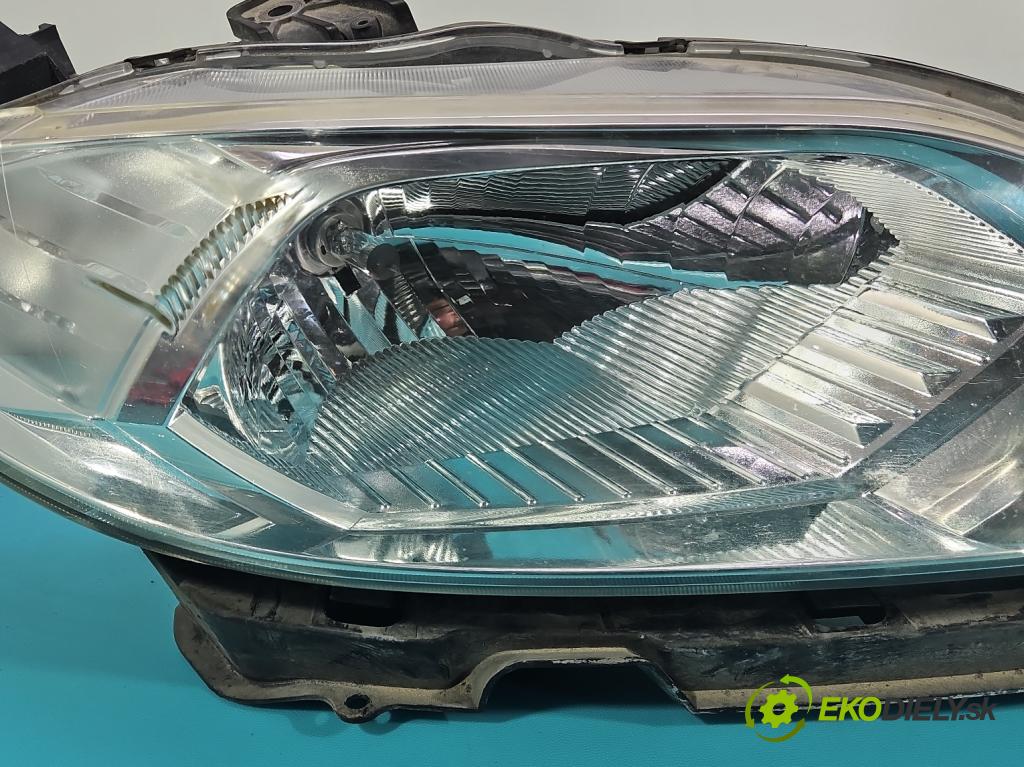 Honda Fr-v 1.7 16V 125 HP manual 92 kW 1668 cm3 5- Reflektor: pravý  (Svetlo predné pravé)