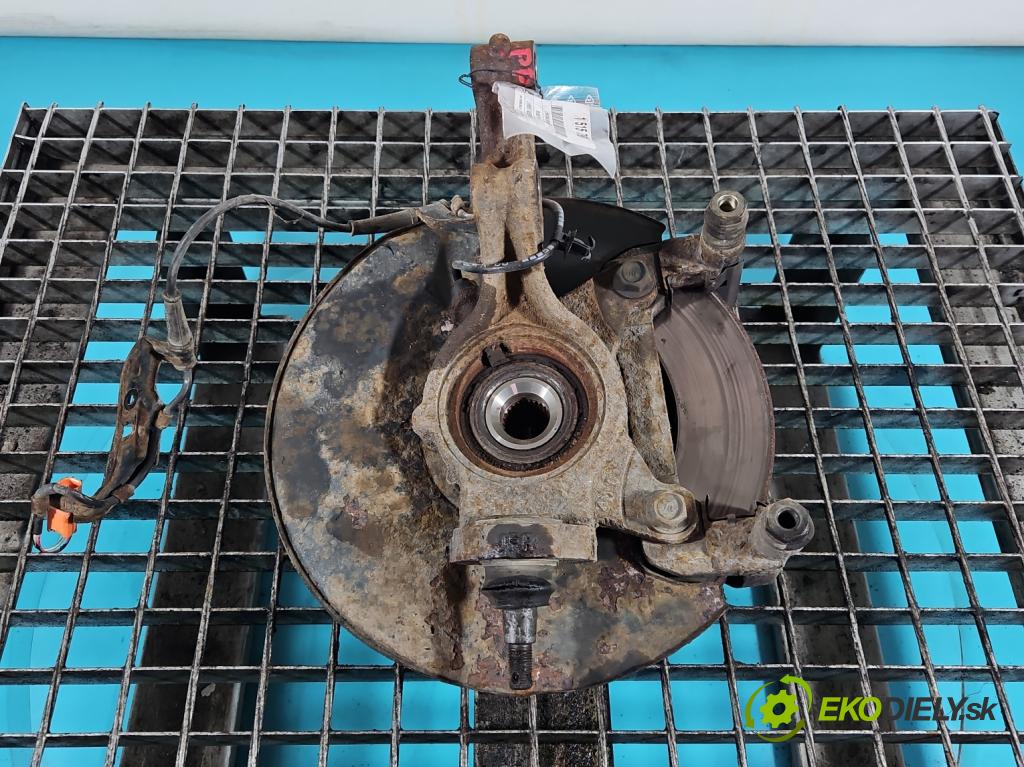 Honda Fr-v 1.7 16V 125 hp manual 92 kW 1668 cm3 5- náboj pravé  (Náboj kola)