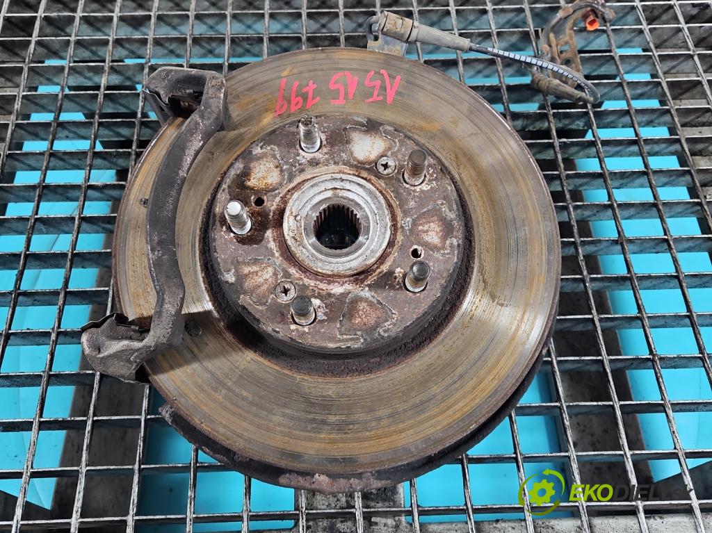 Honda Fr-v 1.7 16V 125 hp manual 92 kW 1668 cm3 5- náboj pravé  (Náboj kola)