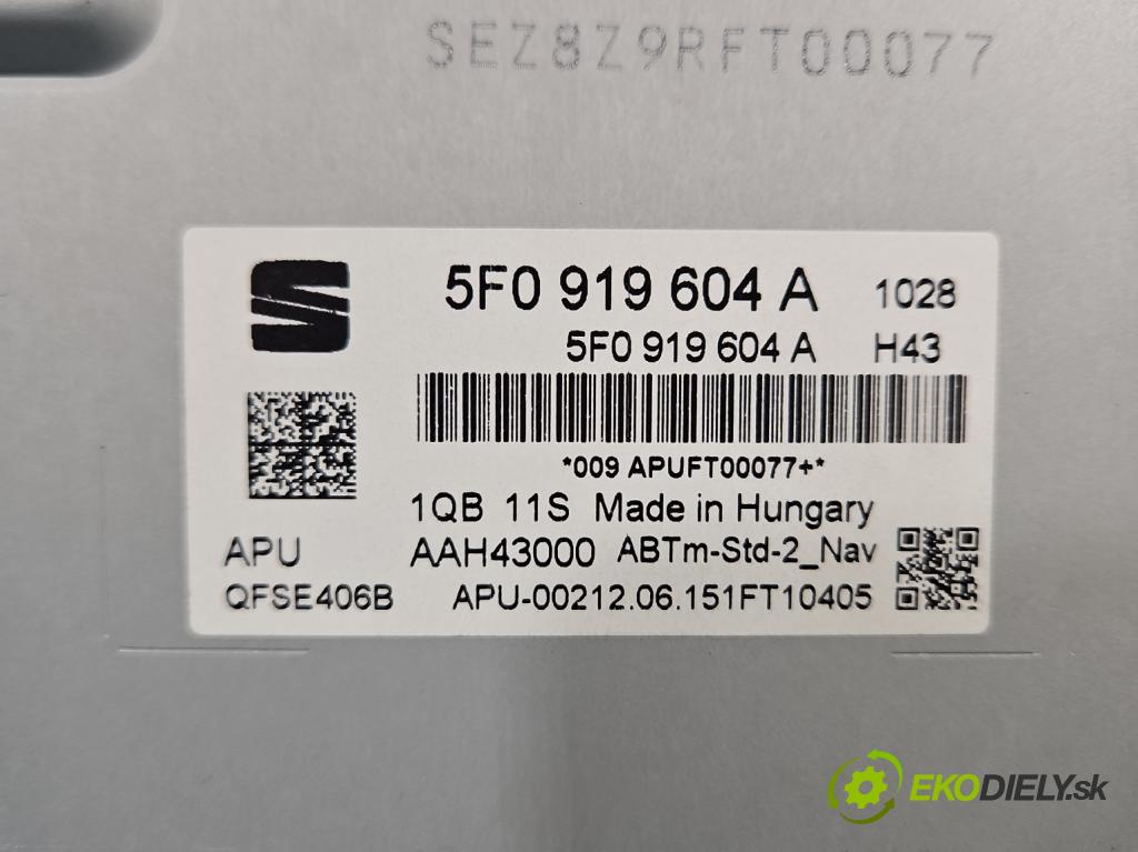Seat Leon III 2012-2020 2.0 tdi 150 HP automatic 110 kW 1968 cm3 5- Radio originál 5F0919604A
