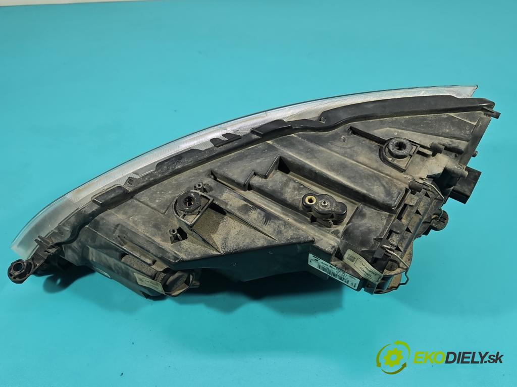 Seat Leon III 2012-2020 2.0 tdi 150 HP automatic 110 kW 1968 cm3 5- Reflektor: pravý 5F1941008B (Svetlo predné pravé)