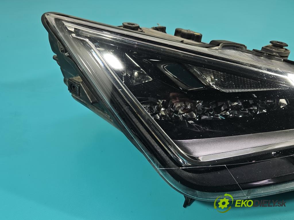 Seat Leon III 2012-2020 2.0 tdi 150 HP automatic 110 kW 1968 cm3 5- Reflektor: pravý 5F1941008B (Svetlo predné pravé)