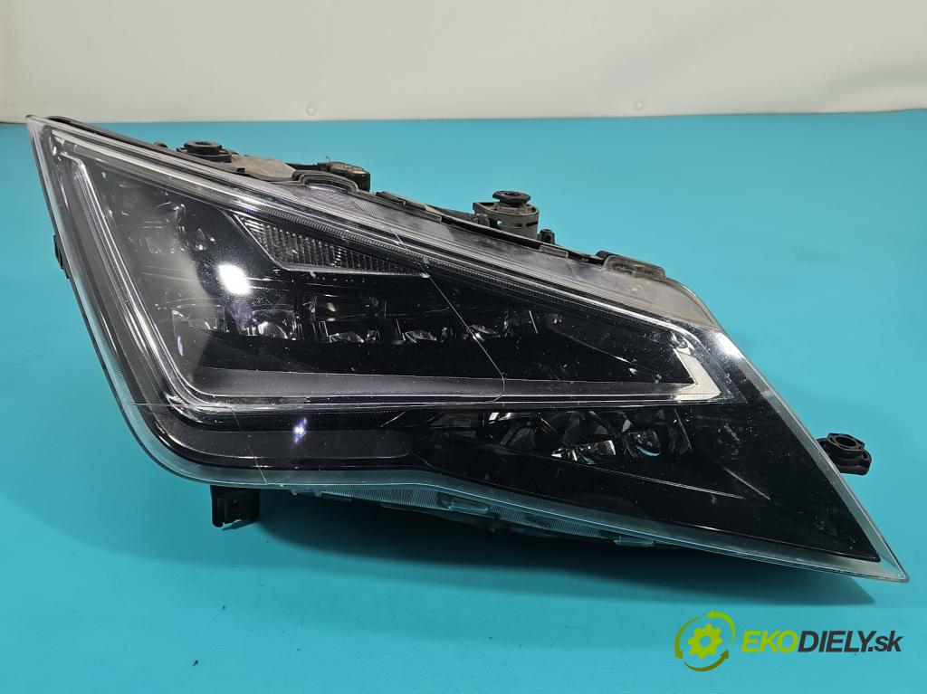 Seat Leon III 2012-2020 2.0 tdi 150 HP automatic 110 kW 1968 cm3 5- Reflektor: pravý 5F1941008B (Svetlo predné pravé)