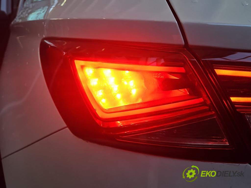 Seat Leon III 2012-2020 2.0 tdi 150 hp automatic 110 kW 1968 cm3 5- světlo zadní levé 90058409 (Klika dveří ostatní)