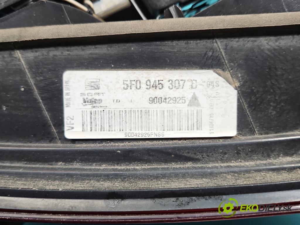 Seat Leon III 2012-2020 2.0 tdi 150 hp automatic 110 kW 1968 cm3 5- světlo zadní levé 5F0945307D (Klika dveří ostatní)