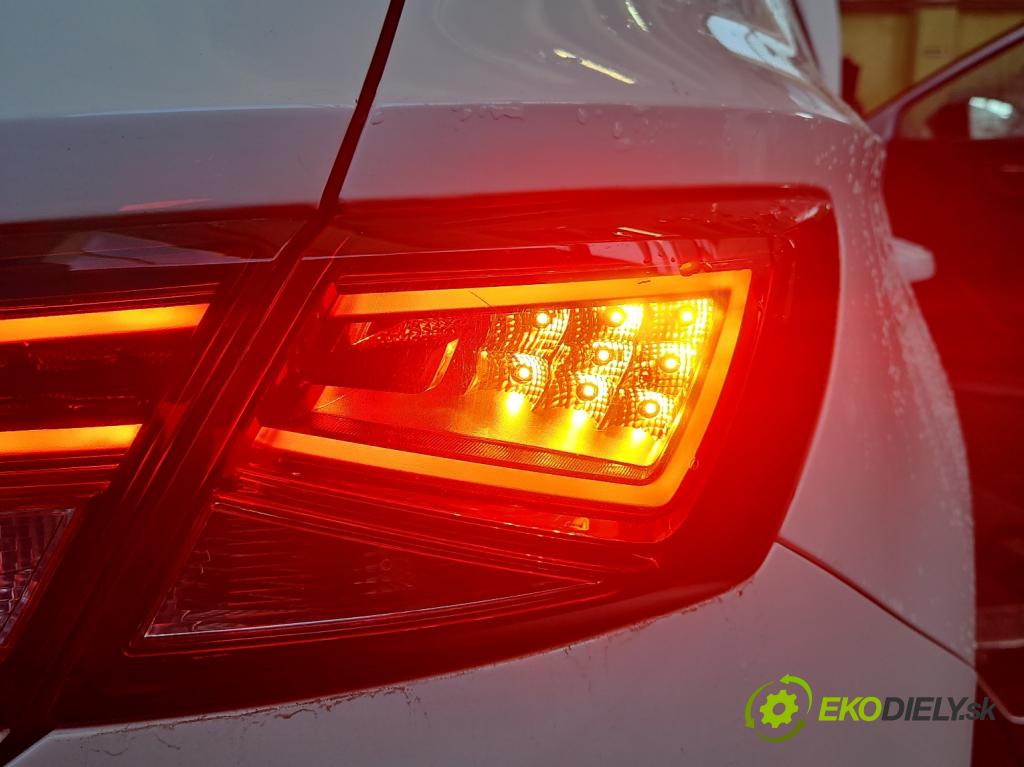 Seat Leon III 2012-2020 2.0 tdi 150 hp automatic 110 kW 1968 cm3 5- světlo zadní pravé 5F0945208C (Klika dveří ostatní)
