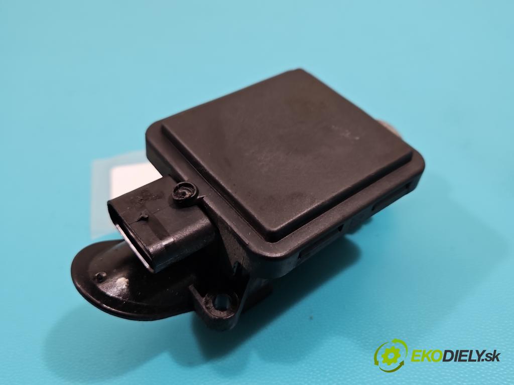 Jeep Grand Cherokee WK2 IV 2010-2021 3.0 CRD 250 HP automatic 184 kW 2987 cm3 5- Ovladač: klapky: kolektor  (Motorček ostatné)