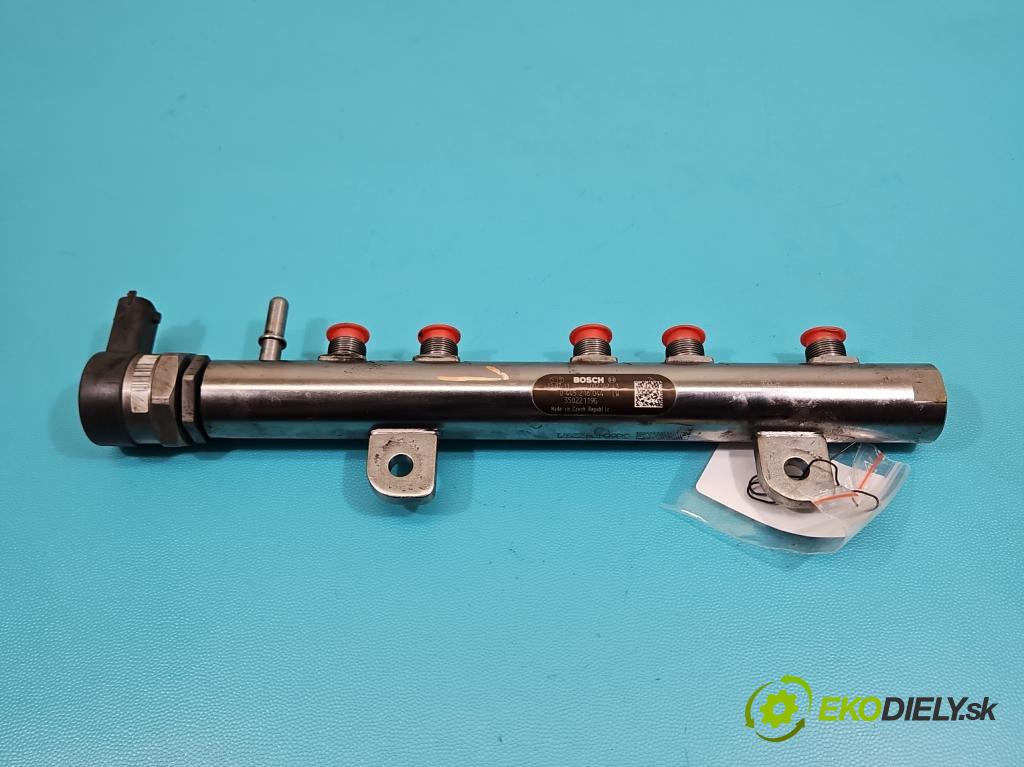 Jeep Grand Cherokee WK2 IV 2010-2021 3.0 CRD 250 HP automatic 184 kW 2987 cm3 5- lišta vstrekovacia 0445216044 (Vstrekovacia lišta)